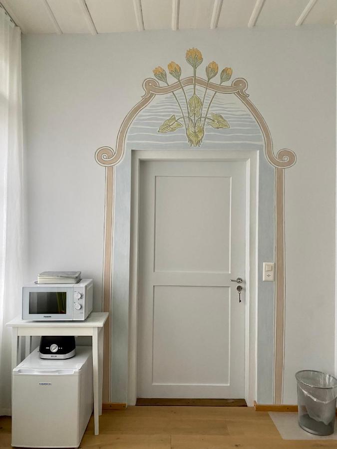 Lovely Studio In A Villa From 18Th Century Thun Bagian luar foto